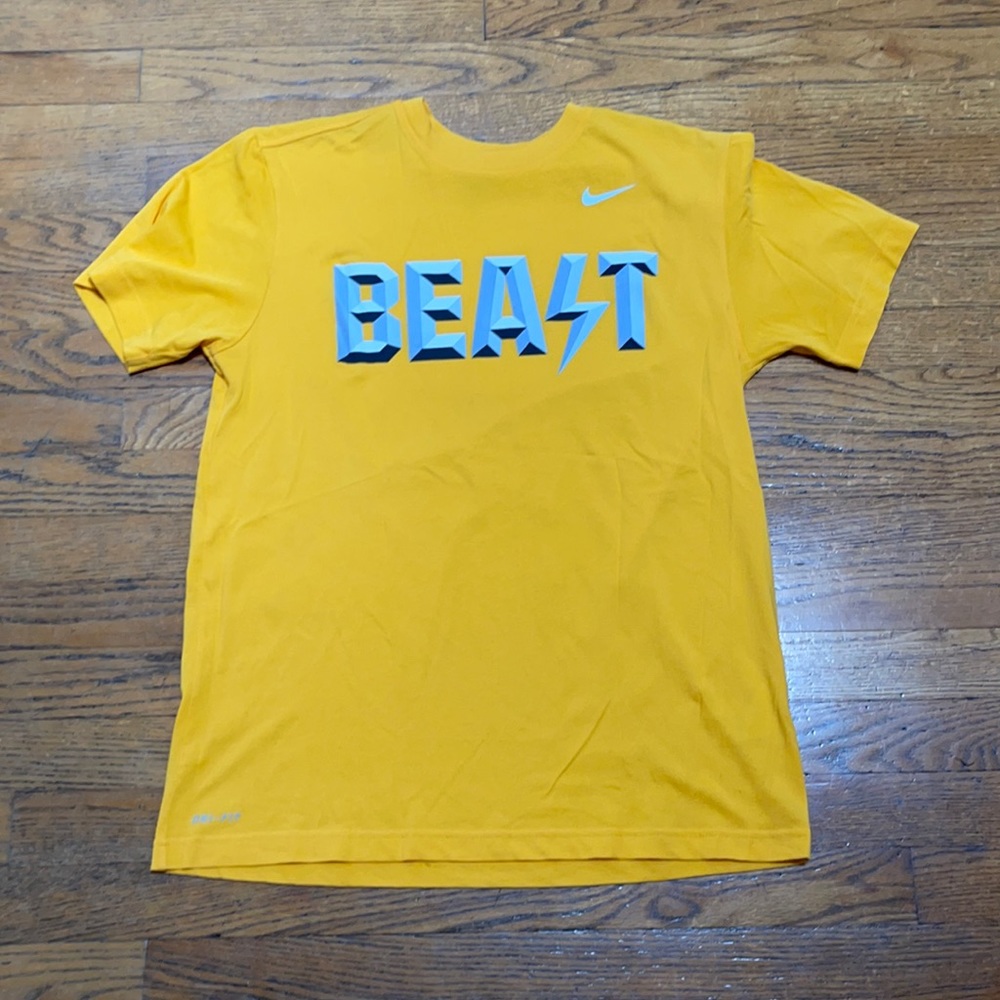 NWOT Nike Dri-Fit graphic tee. Size M